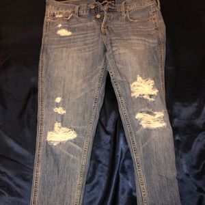 HOLLISTER VINTAGE BOYFRIEND JEANS